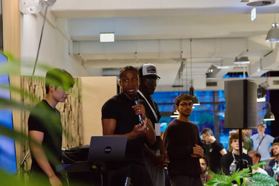 Final pitch winners on stage at Founder Hackathon Hamburg 2026